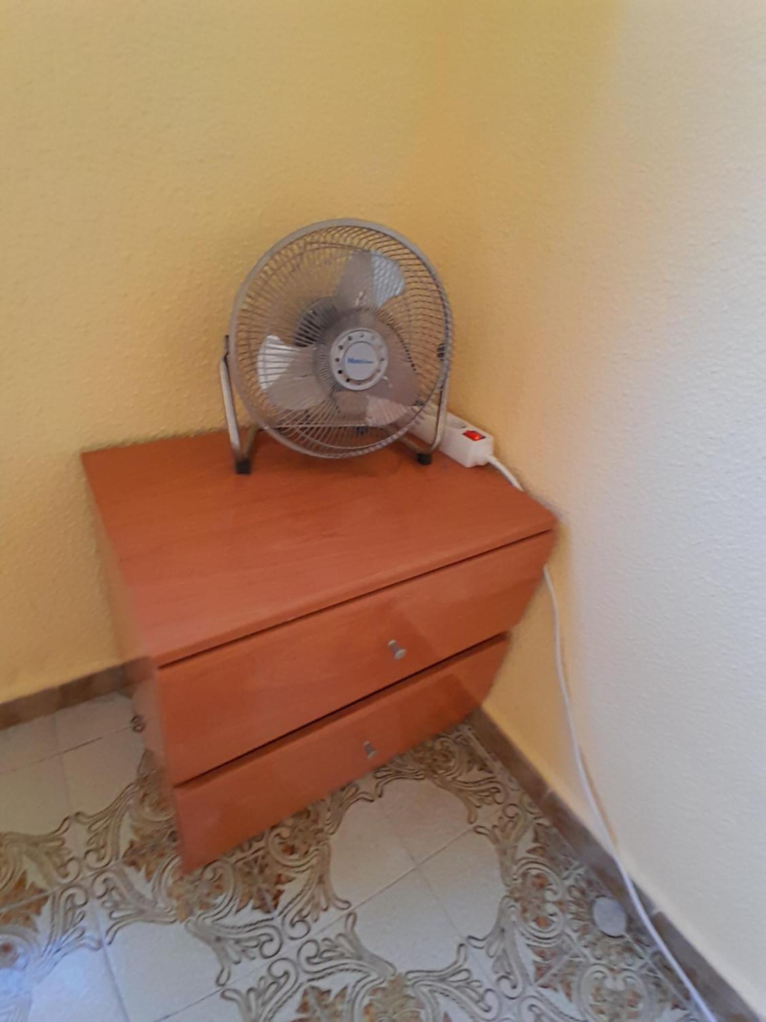 Gemuetliches Zimmer "Gold" Fuer 2 Personen Und Katzenliebhaber Valensiya Dış mekan fotoğraf